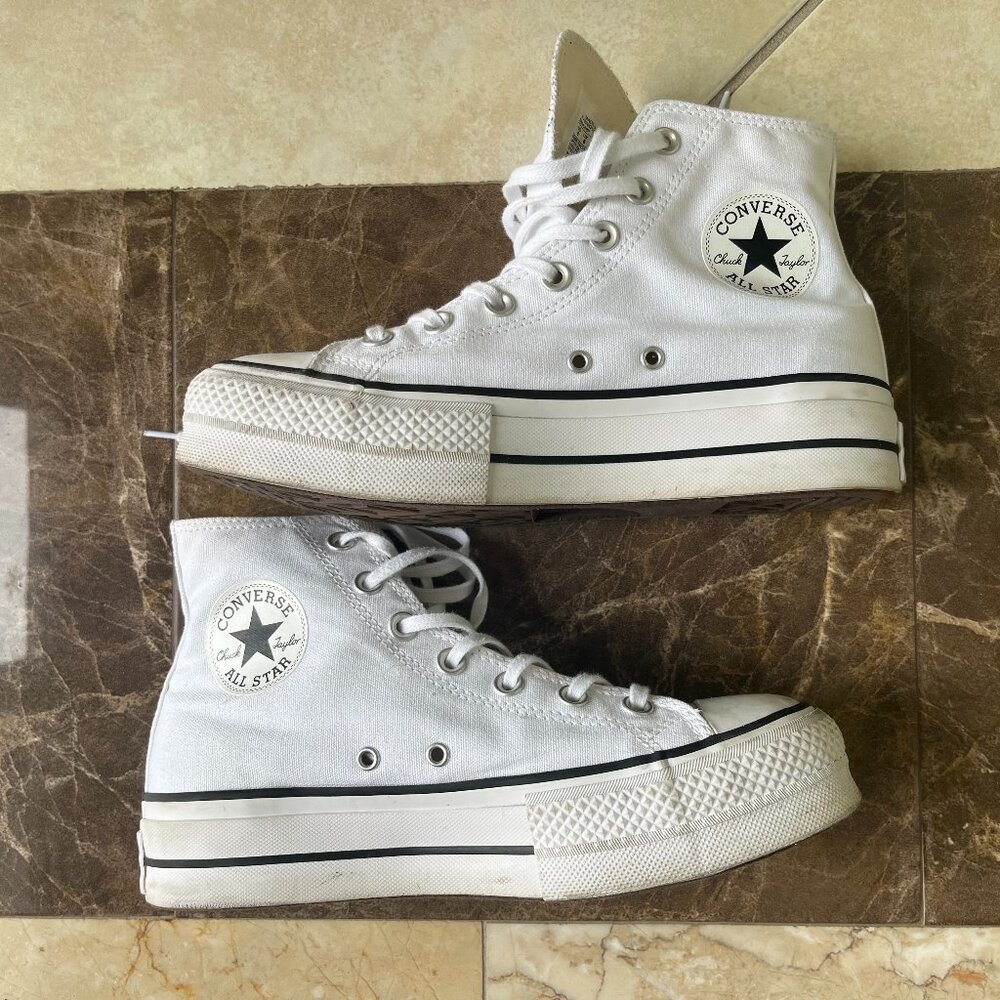 Women's Chuck Taylor All Star Lift Platform Canvas Like New White Black White